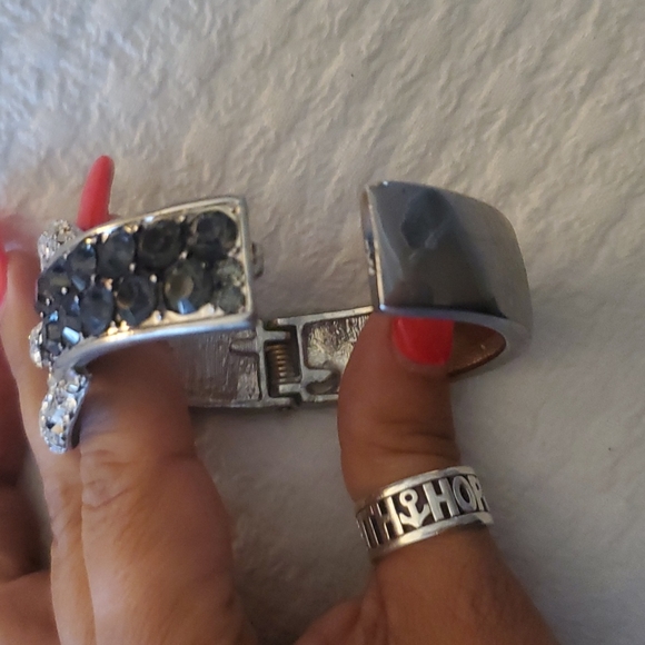 Buckle stones bracelet - Picture 4 of 4